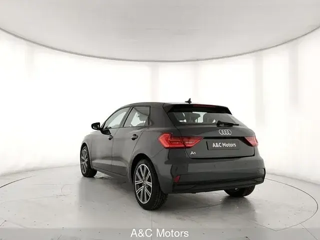 Usata Audi A1 Sportback Business 116 CV (85 kW) 2025 Grigio Utilitaria