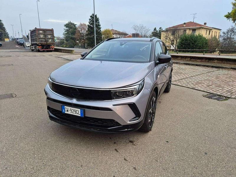 Grigio scuro Usata 2024 Opel Grandland X Ultimate SUV | 26.000 € (Buon prezzo) - Immagine 1/4