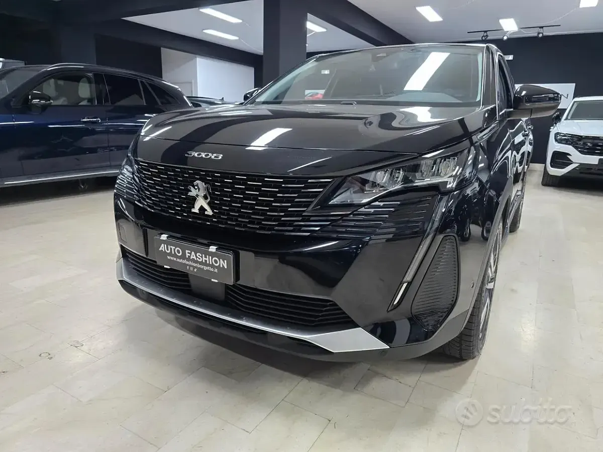 Usata Peugeot 3008 Allure 131 CV (96 kW) 2022 Nero SUV