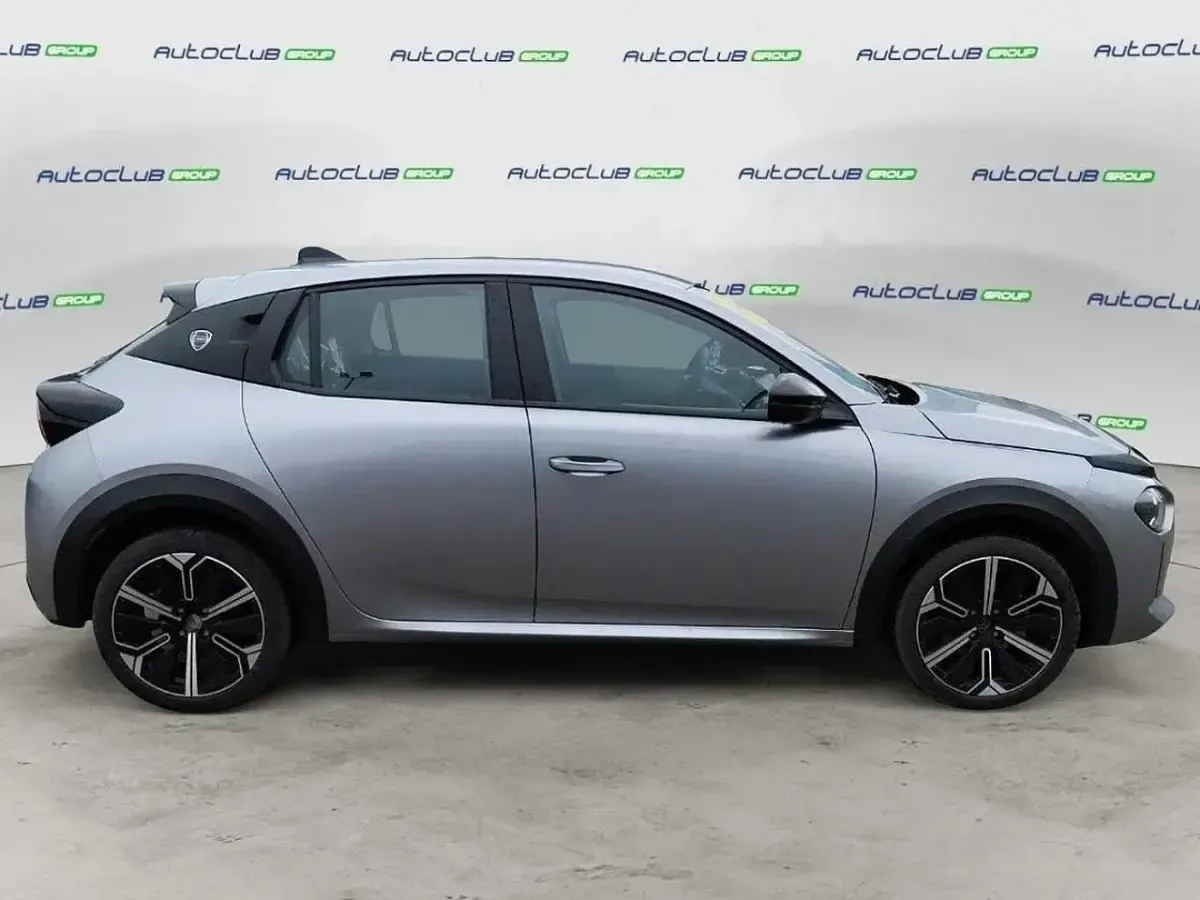 Nuova Lancia Ypsilon 101 CV (74 kW) 2025 Grigio Utilitaria