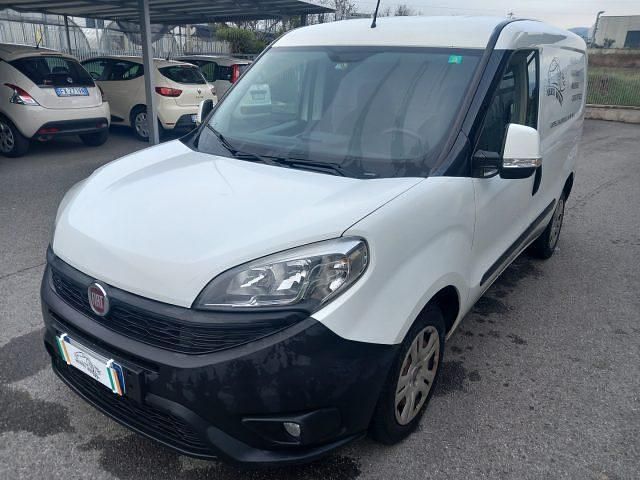 Usata Fiat Doblò 105 CV (77 kW) 2016 Bianco Monovolume