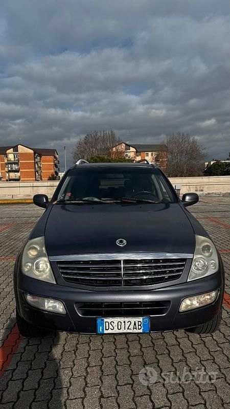 Usata Ssangyong (KGM) Rexton 165 CV (121 kW) 2008 Grigio SUV