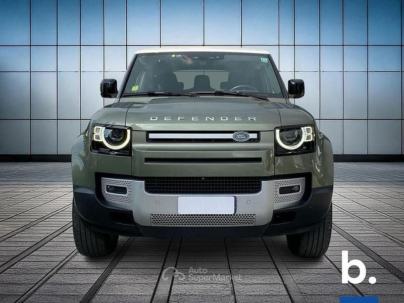 Usata Land Rover Defender SE 200 CV (147 kW) 2022 Verde SUV