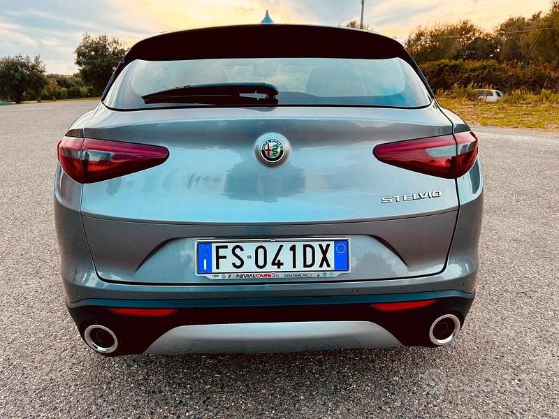 Usata Alfa Romeo Stelvio Business 150 CV (110 kW) 2018 SUV