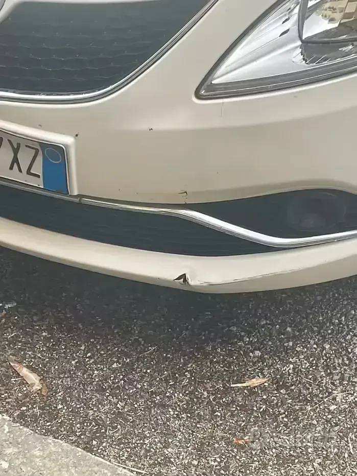 Usata Lancia Ypsilon 60 CV (44 kW) 2016 Bianco Utilitaria