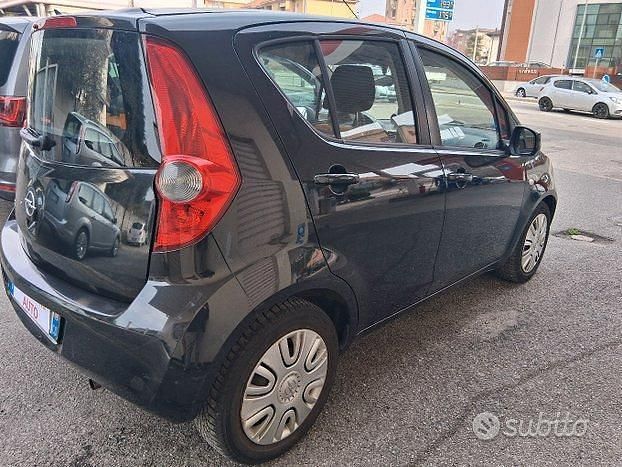 Usata Opel Agila 85 CV (62 kW) 2009 Nero Utilitaria