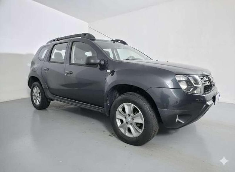 Usata Dacia Duster Lauréate 105 CV (77 kW) 2015 Grigio SUV
