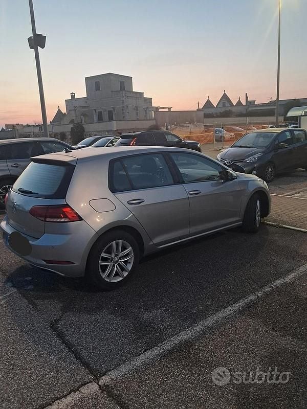 Usata VW Golf VII Executive 116 CV (85 kW) 2018 Grigio Berlina