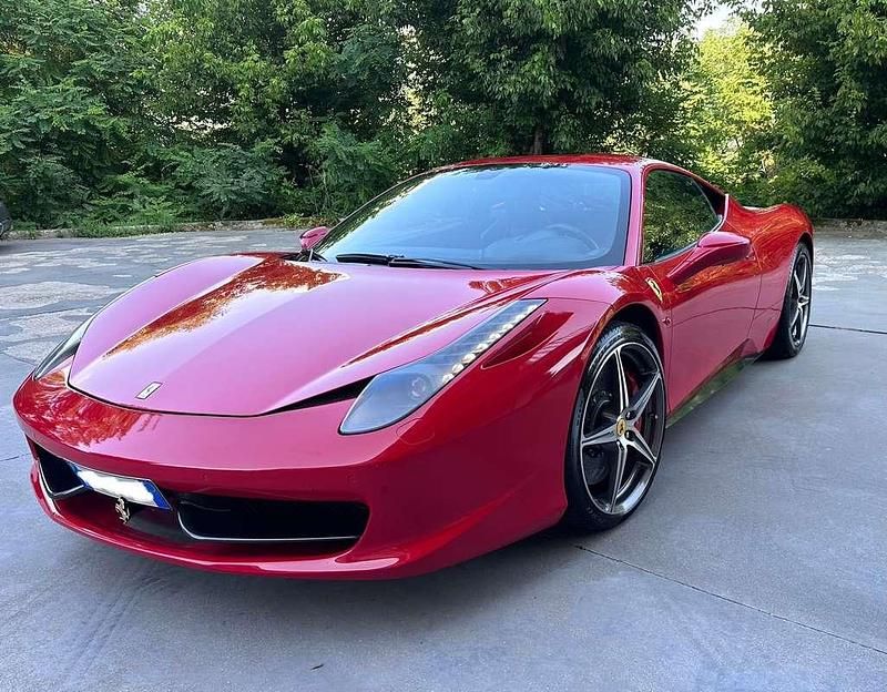 Usata Ferrari 458 570 CV (419 kW) 2012 Rosso Coupé