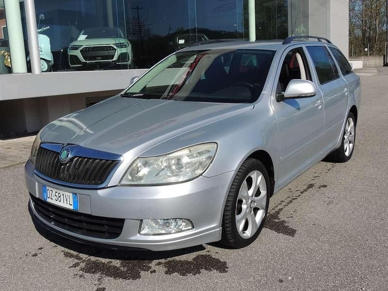 Usata Skoda Octavia Elegance 105 CV (77 kW) 2010 Argento Station wagon