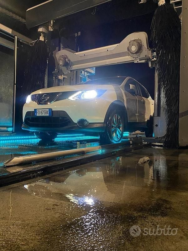 Usata Nissan Qashqai 110 CV (80 kW) 2016 Bianco SUV