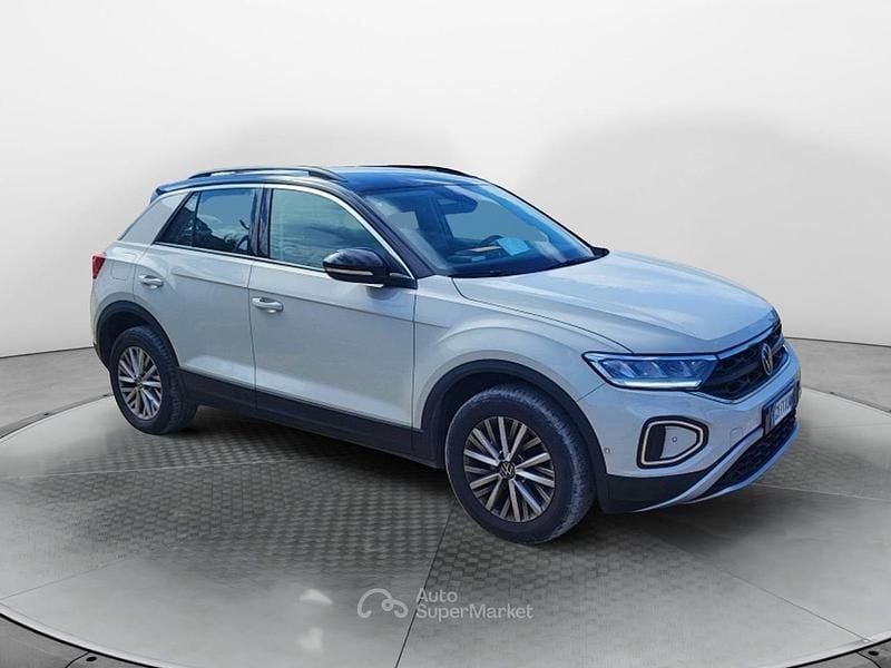 Usata VW T-Roc Life 110 CV (80 kW) 2022 Beige SUV