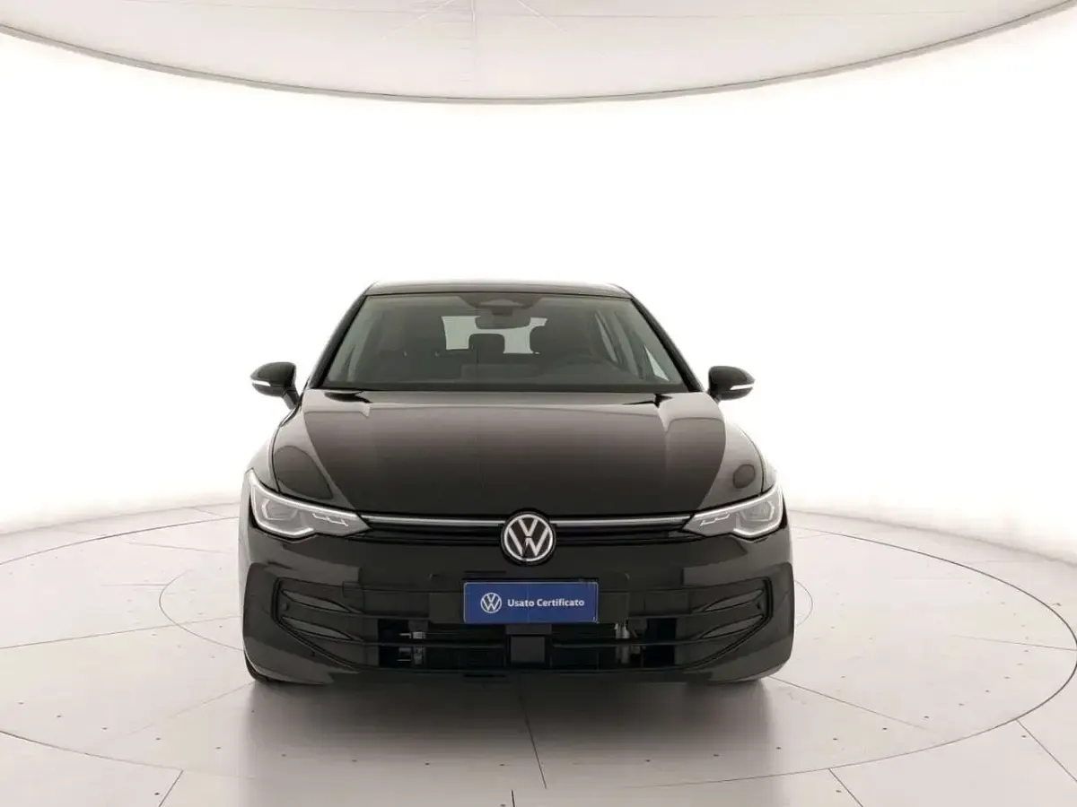 Usata VW Golf VIII Edition 204 CV (150 kW) 2025 Grenadill black metallizzato Berlina