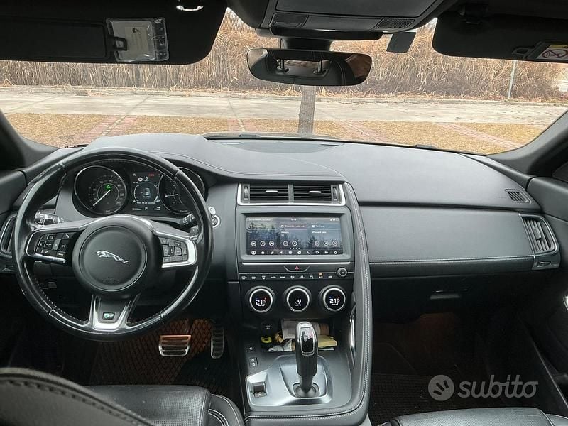 Usata Jaguar E-Pace R-Dynamic 269 CV (197 kW) 2021 Grigio SUV