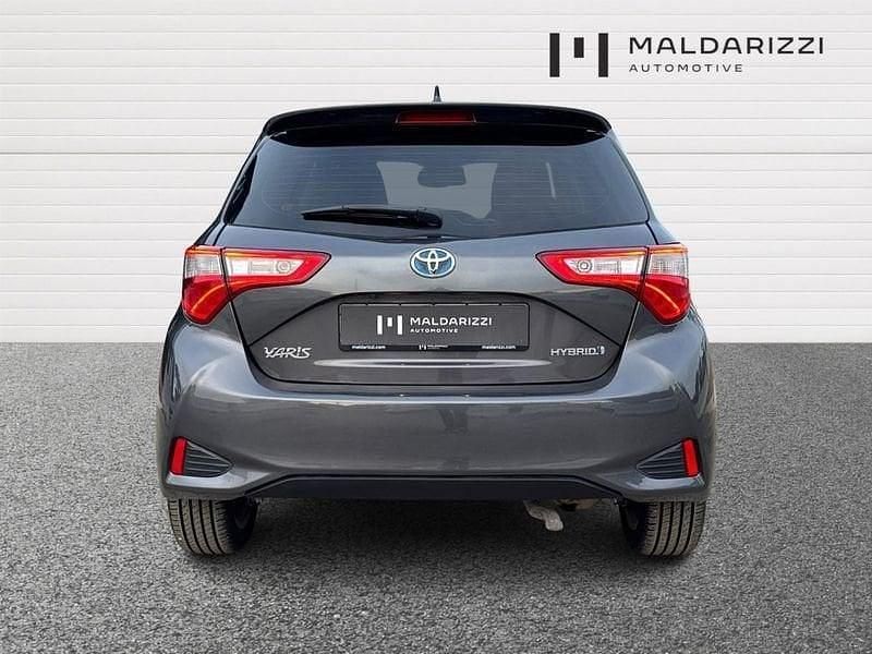 Usata Toyota Yaris Hybrid Style 101 CV (74 kW) 2019 Grigio Berlina