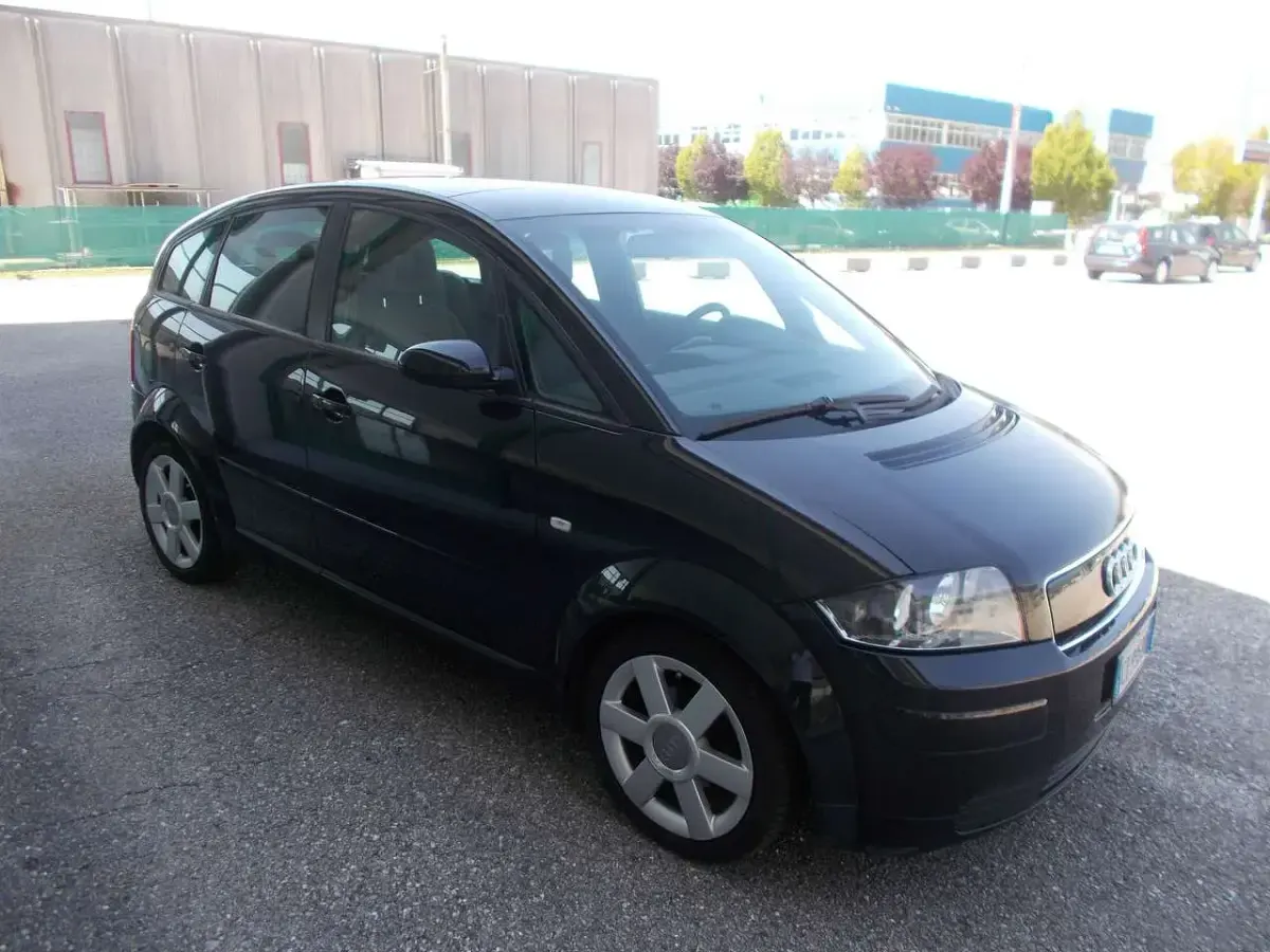 Usata Audi A2 75 CV (55 kW) 2001 Nero Utilitaria