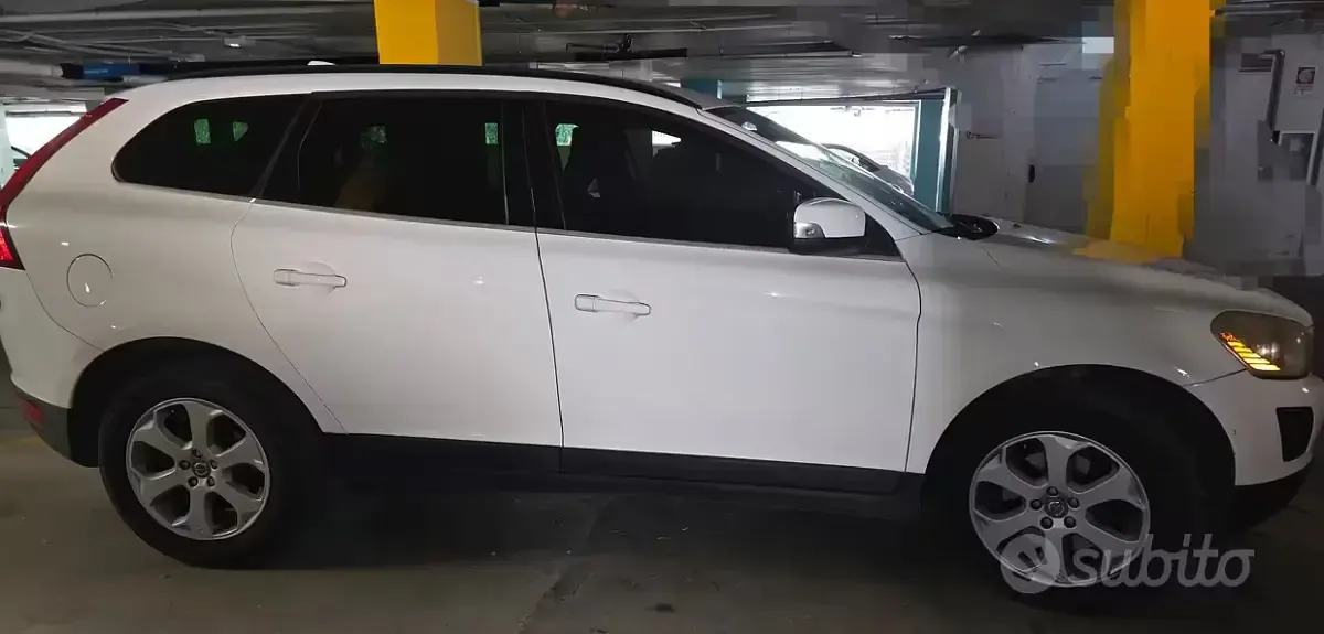 Usata Volvo XC60 215 CV (158 kW) 2011 Bianco SUV