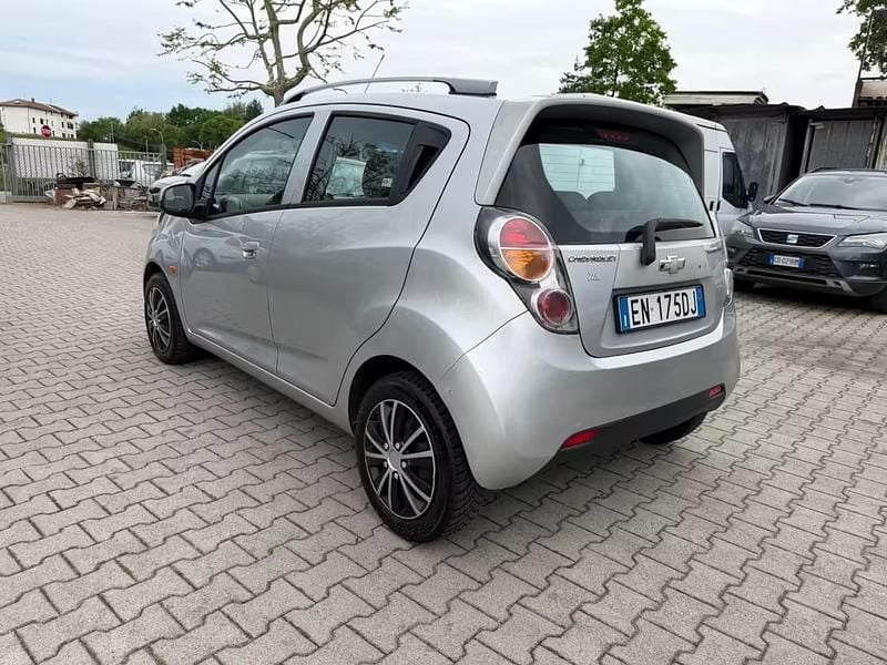 Usata Chevrolet Spark LS 81 CV (59 kW) 2011 Argento Utilitaria