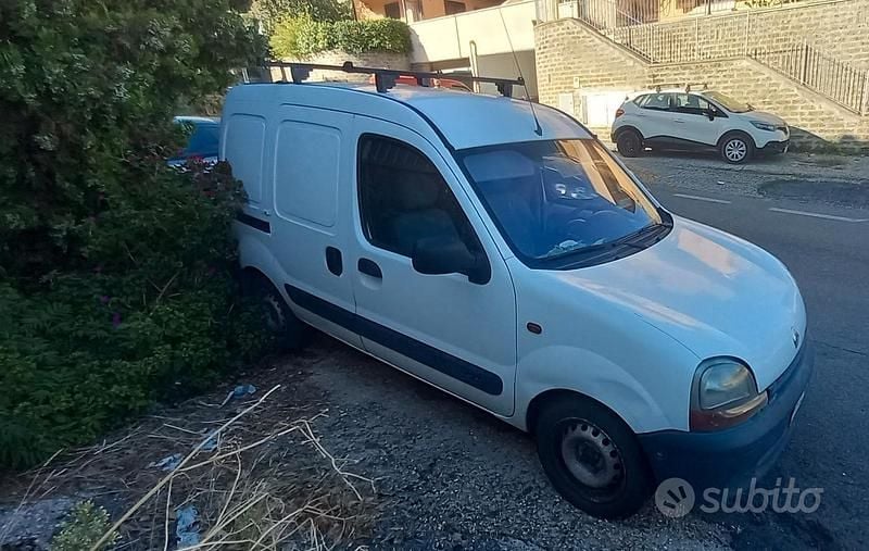 Usata Renault Kangoo 82 CV (60 kW) 2003 Bianco Monovolume