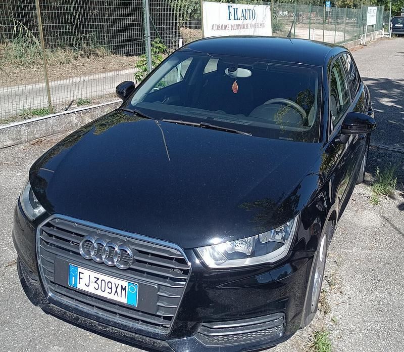 Usata Audi A1 Sportback 89 CV (65 kW) 2017 Nero Utilitaria