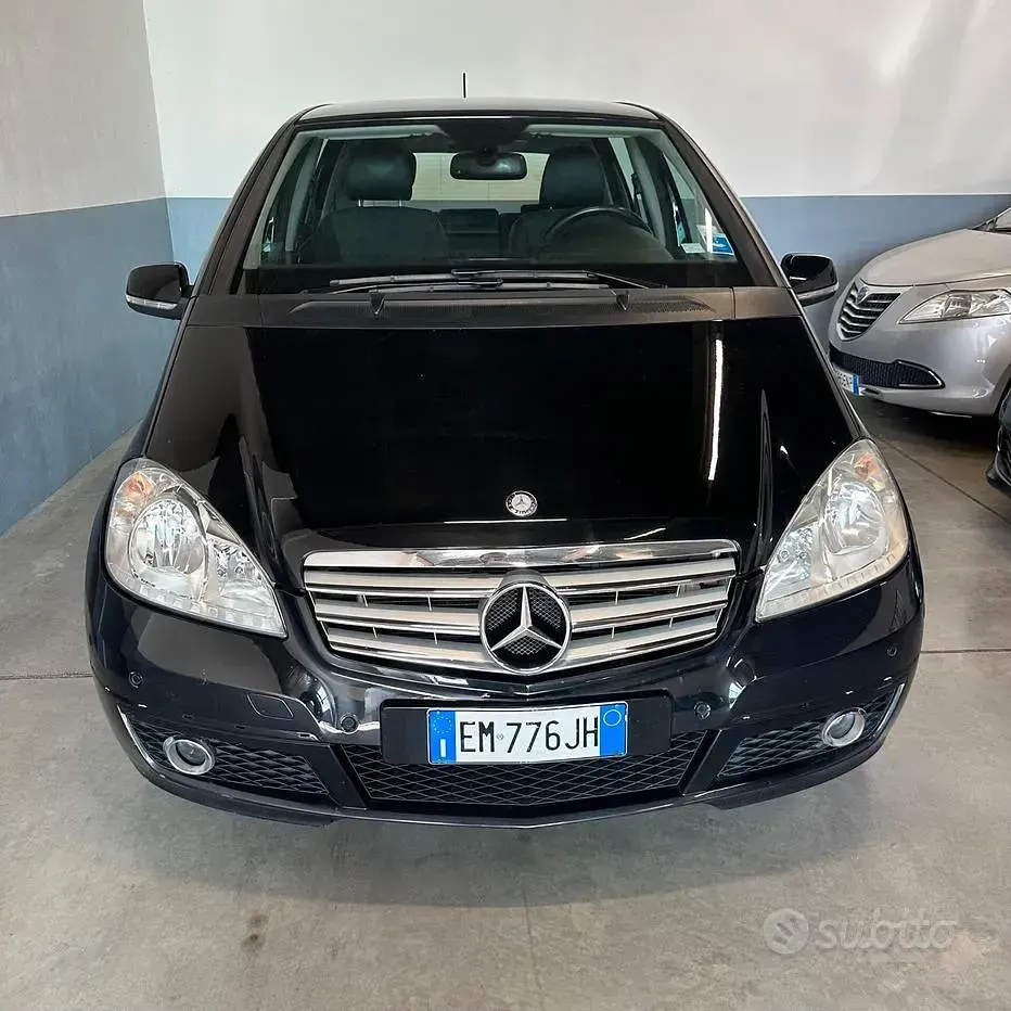 Usata Mercedes A160 Edition 95 CV (69 kW) 2012 Nero Utilitaria