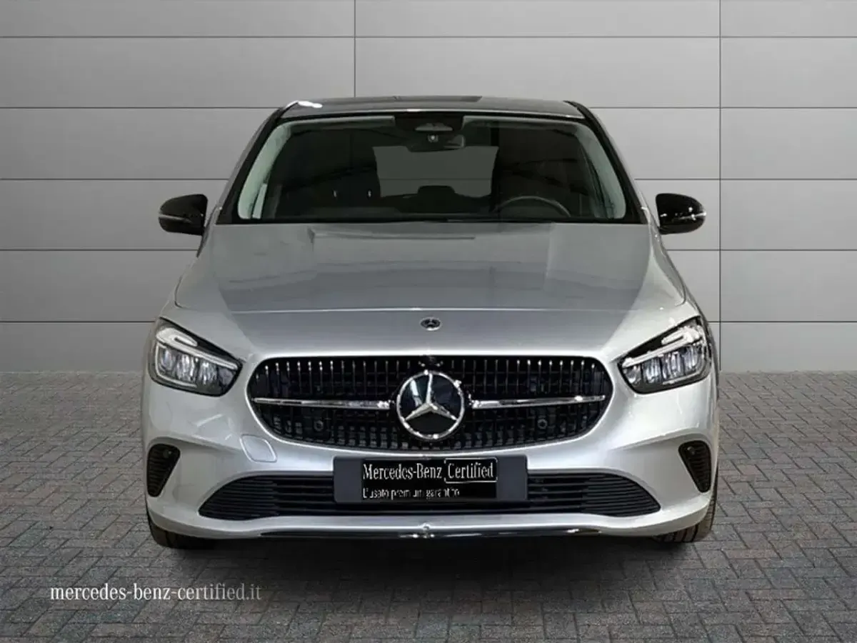 Usata Mercedes B180 Advanced Plus 116 CV (85 kW) 2025 Argento hightech Monovolume