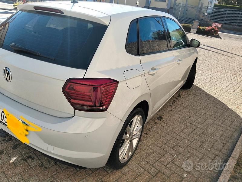 Usata VW Polo 95 CV (69 kW) 2020 Grigio Berlina
