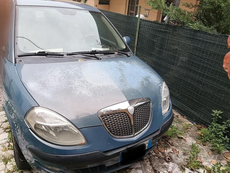 Usata Lancia Ypsilon 69 CV (50 kW) 2006 Grigio Utilitaria