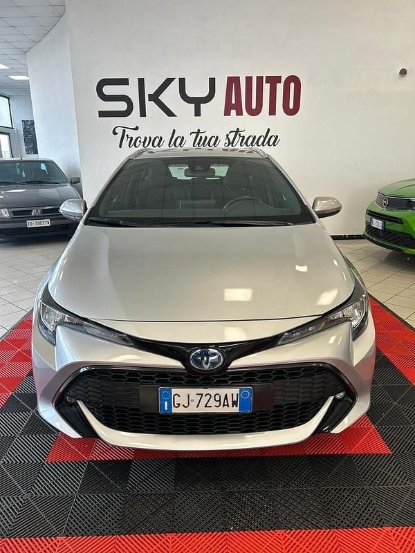 Argento Usata 2022 Toyota Corolla Business Edition Station wagon | 19.990 € (Buon prezzo) - Immagine 1/4