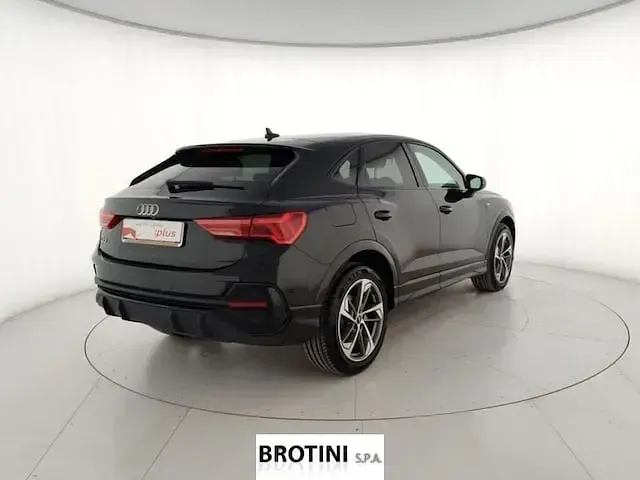 Usata Audi Q3 Sportback S-Line 150 CV (110 kW) 2020 Nero mythos metallizzato SUV
