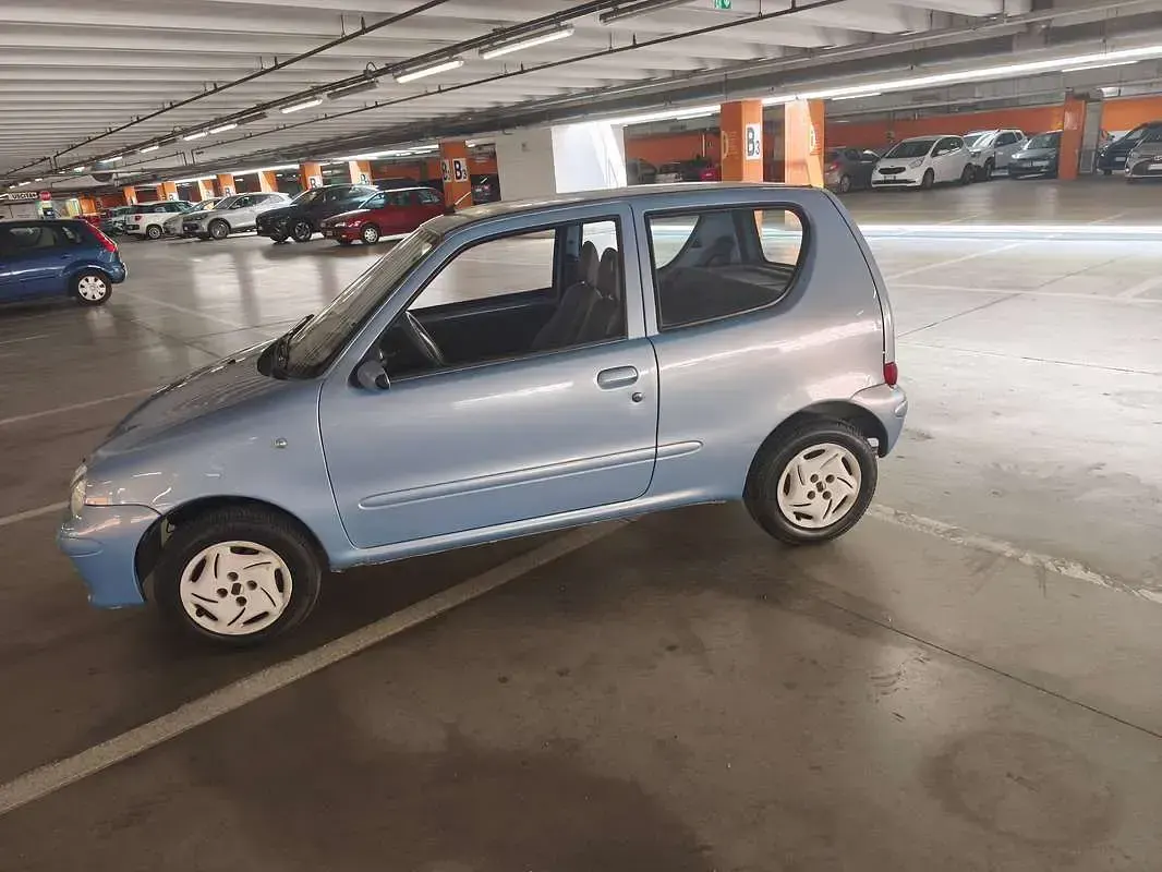Usata Fiat 600 Anniversary 54 CV (39 kW) 2007 Blu/azzurro Utilitaria
