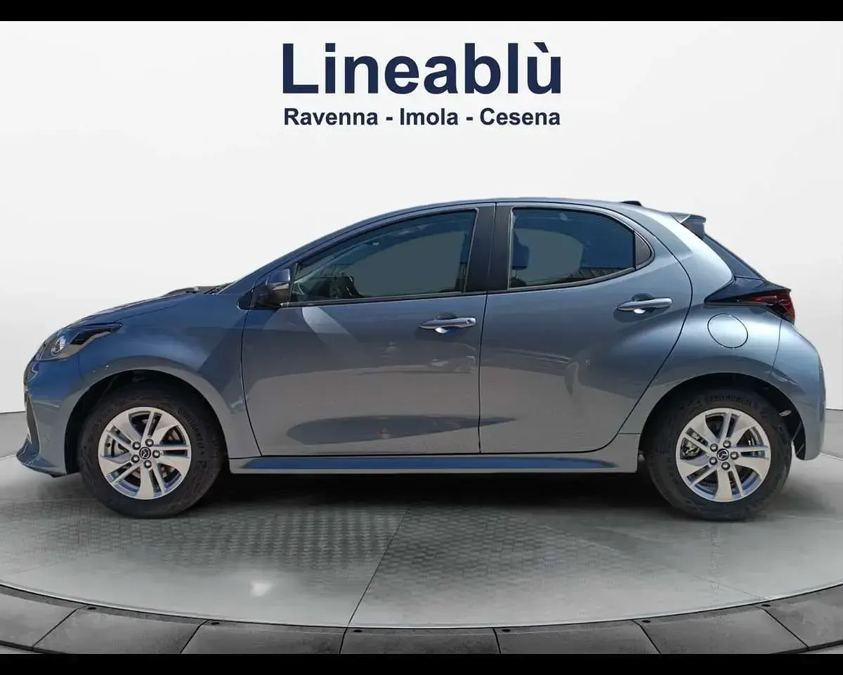 Nuova Mazda 2 116 CV (85 kW) 2026 Sky grey Utilitaria