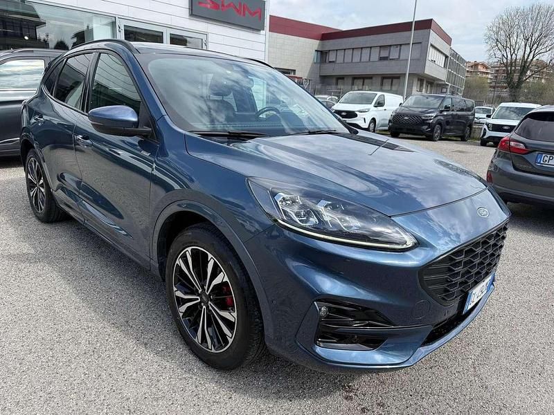 Usata Ford Kuga ST-Line X 152 CV (111 kW) 2023 Chrome blue SUV