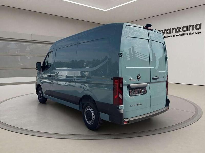 Usata Renault Master 150 CV (110 kW) 2024 Blu/azzurro Furgone