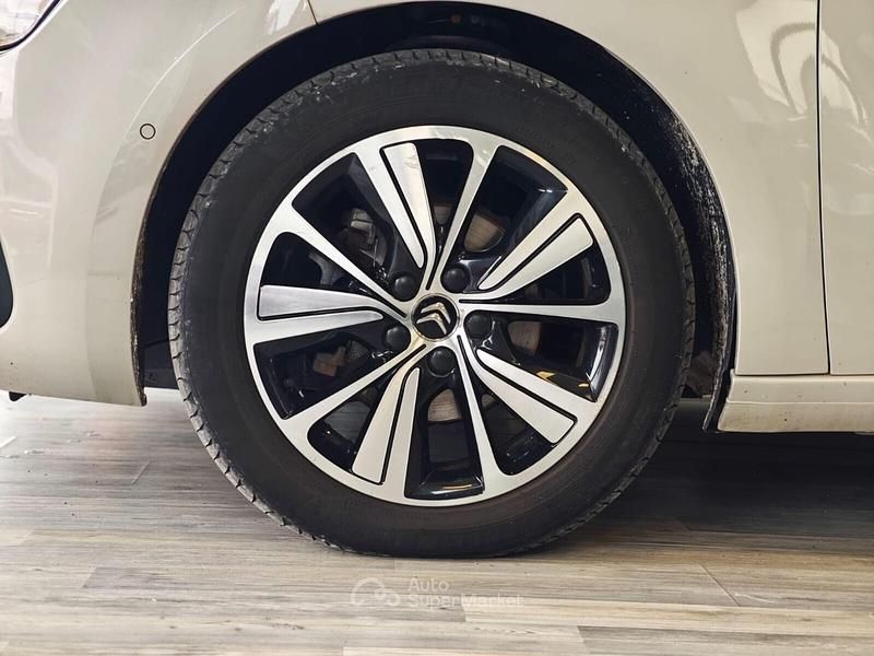Begagnad Citroën C4 Picasso Shine 120 HK (88 kW) 2018 Beige Minibuss