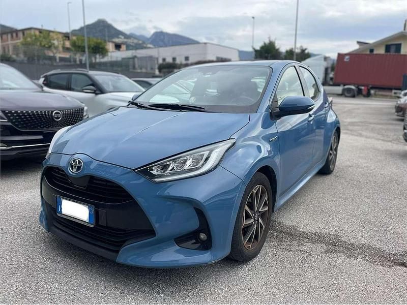 Usata Toyota Yaris Hybrid Trend 92 CV (67 kW) 2020 Blu/azzurro Berlina
