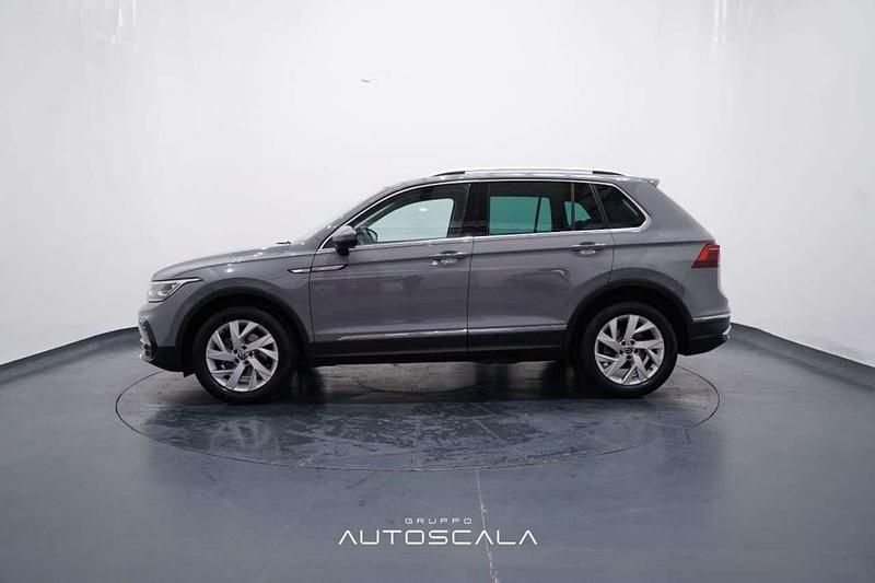 Usata VW Tiguan Elegance 150 CV (110 kW) 2023 Moonstone grey SUV