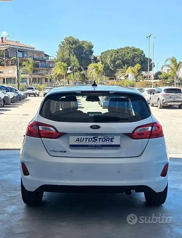 Usata Ford Fiesta S 85 CV (62 kW) 2020 Bianco Utilitaria