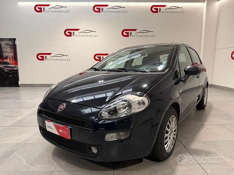 Blu Usata 2018 Fiat Punto Street Tre volumi | 7990 € (Buon prezzo) - Immagine 1/4