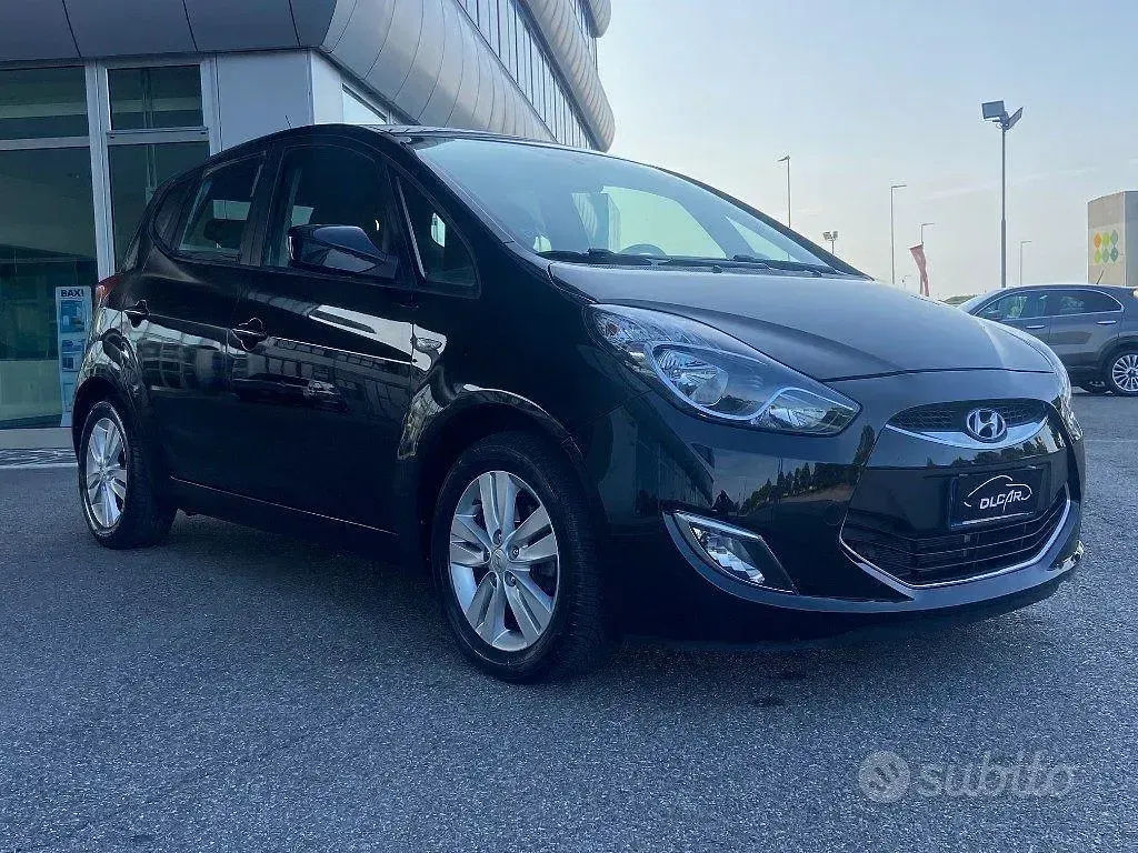 Usata Hyundai ix20 Comfort 90 CV (66 kW) 2013 Nero Utilitaria