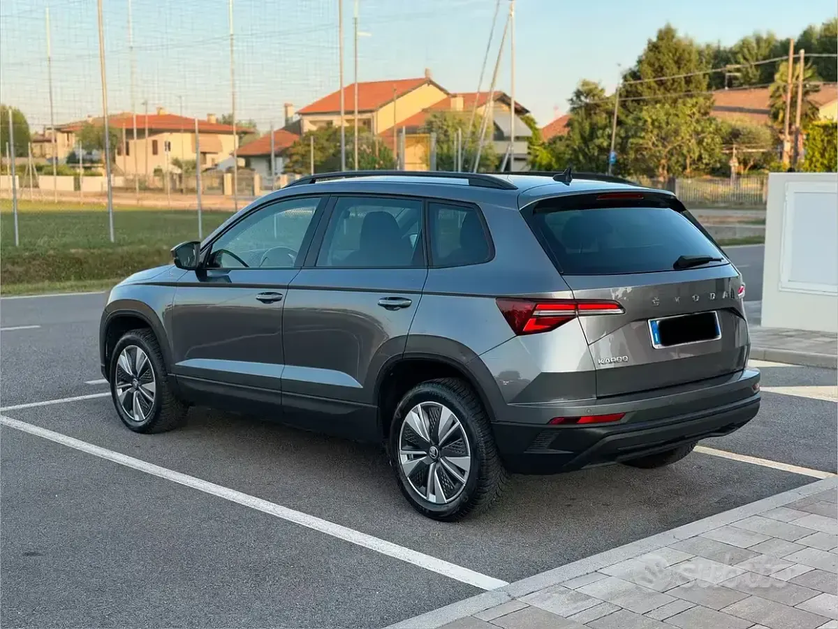 Usata Skoda Karoq 116 CV (85 kW) 2022 Grigio SUV