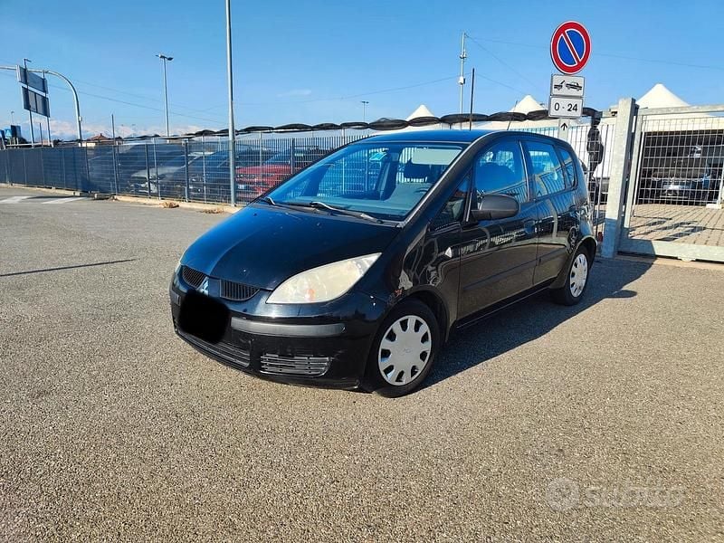 Nero Usata 2005 Mitsubishi Colt Berlina | 3500 € - Immagine 1/4