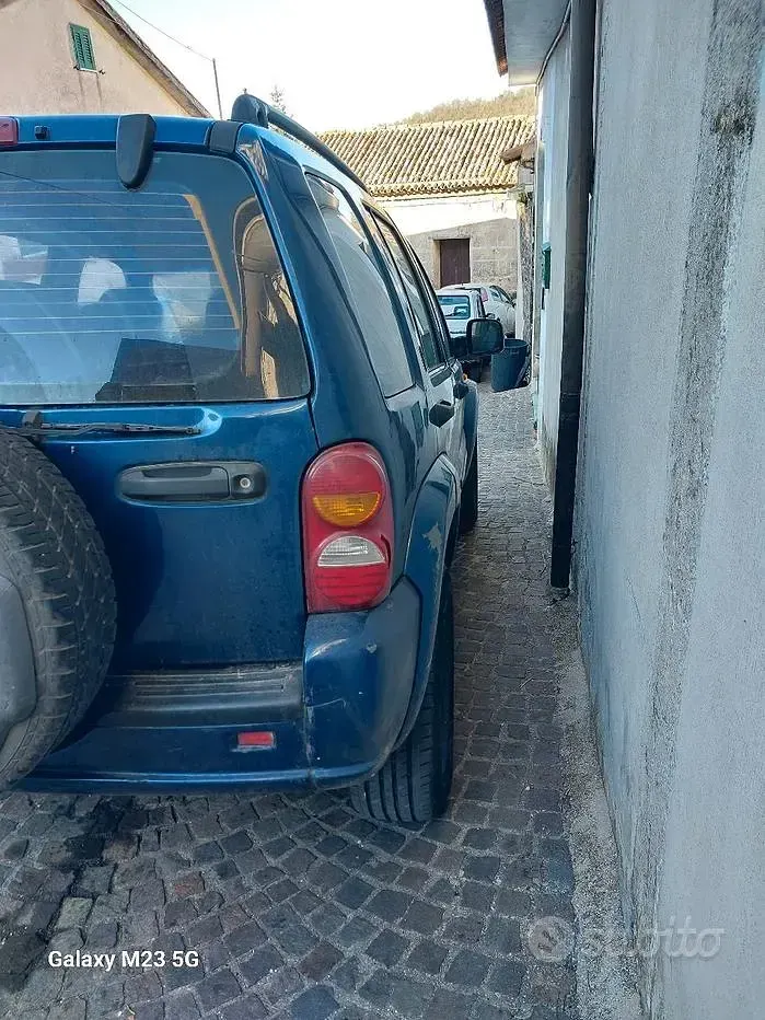 Usata Jeep Cherokee 143 CV (105 kW) 2002 Bluazzurro SUV