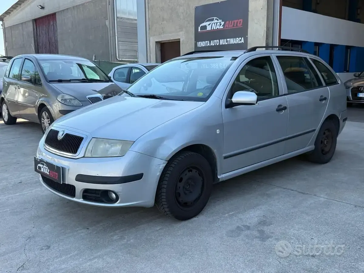 Usata Skoda Fabia Comfort 75 CV (55 kW) 2004 Grigio Station wagon