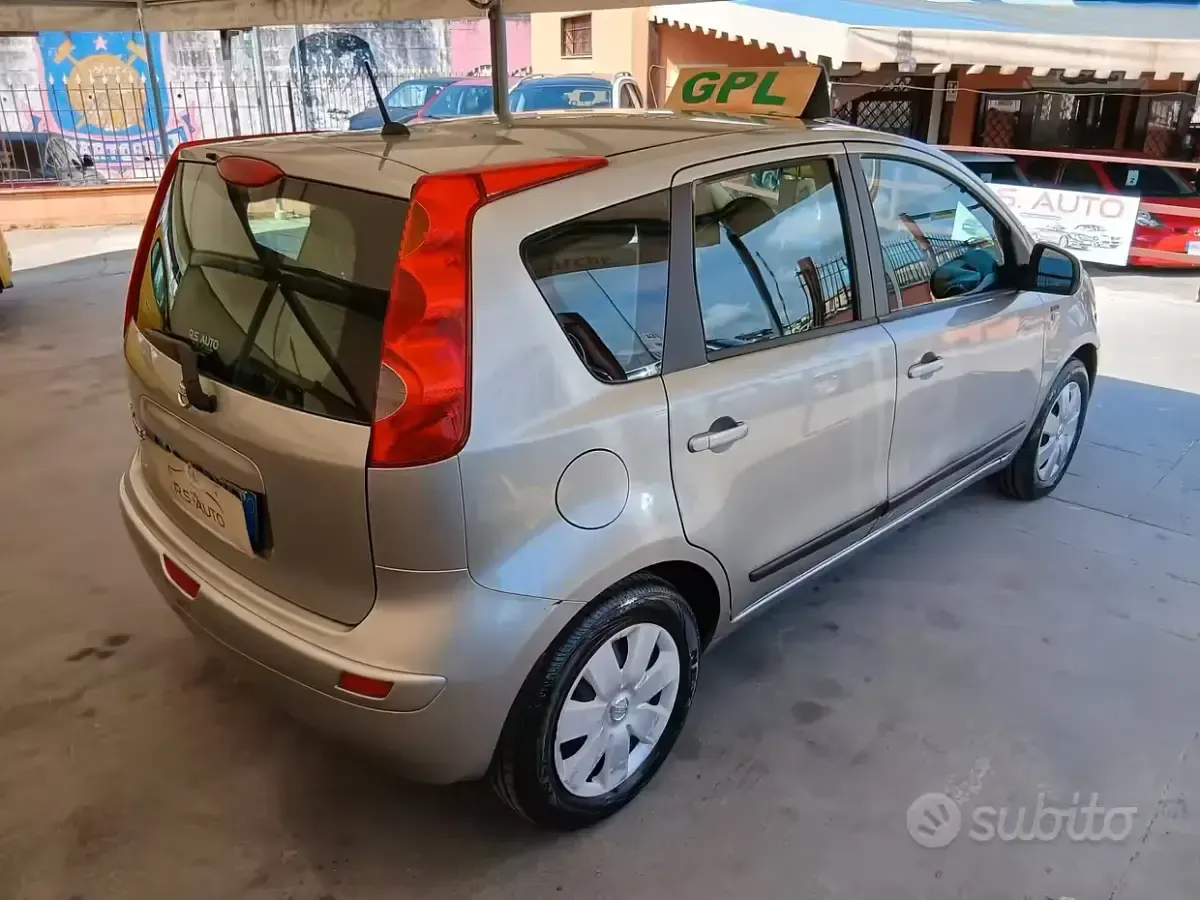 Usata Nissan Note 88 CV (64 kW) 2009 Grigio Utilitaria