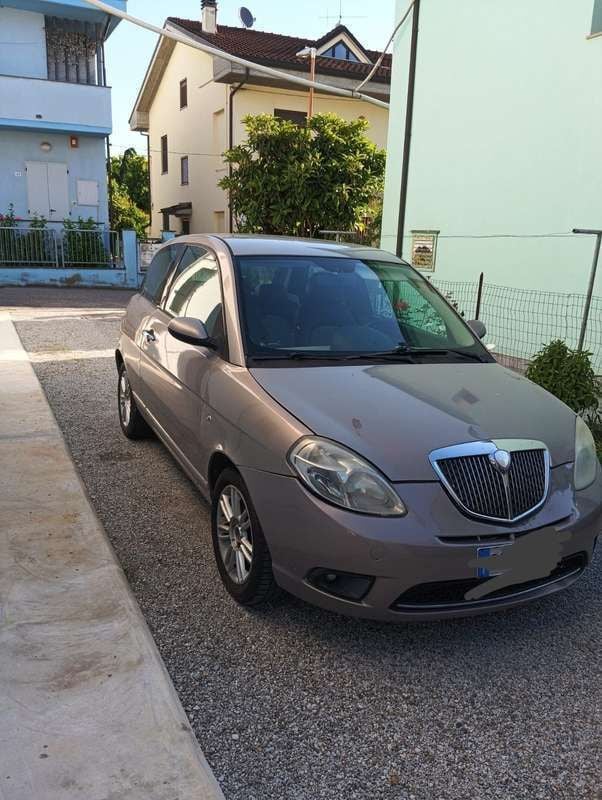 Usata Lancia Ypsilon 90 CV (66 kW) 2007 Utilitaria