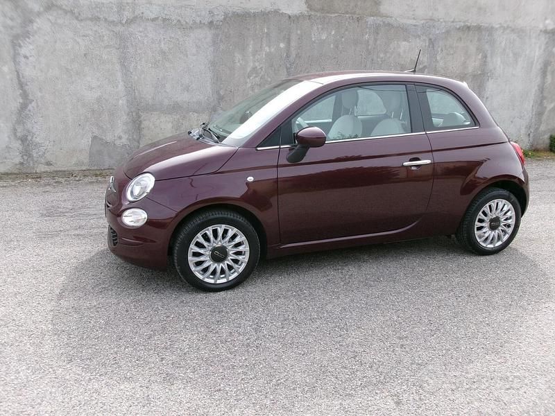 Usata Fiat 500 Lounge 69 CV (50 kW) 2019 Viola Berlina