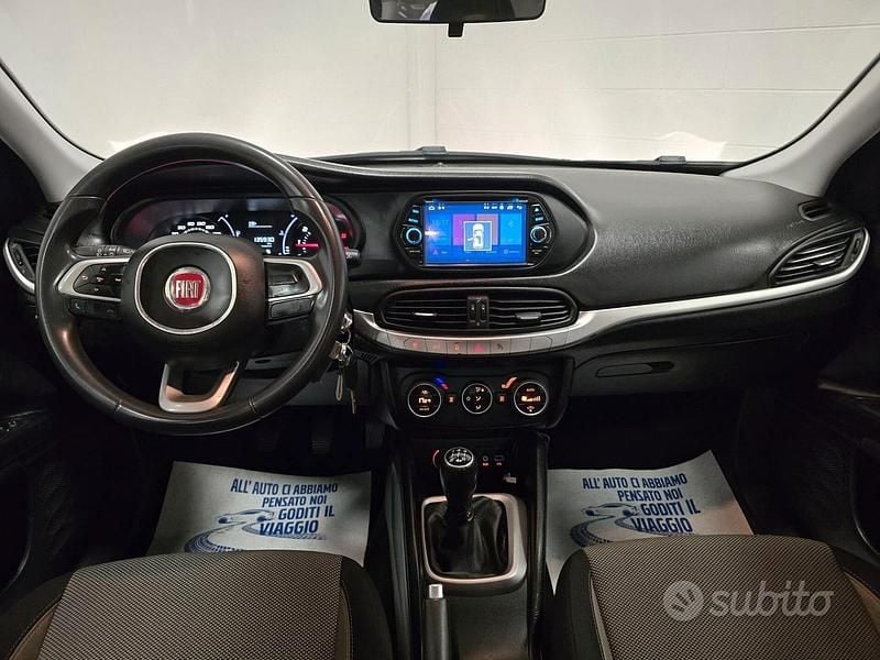 Usata Fiat Tipo Lounge 120 CV (88 kW) 2016 Grigio Berlina