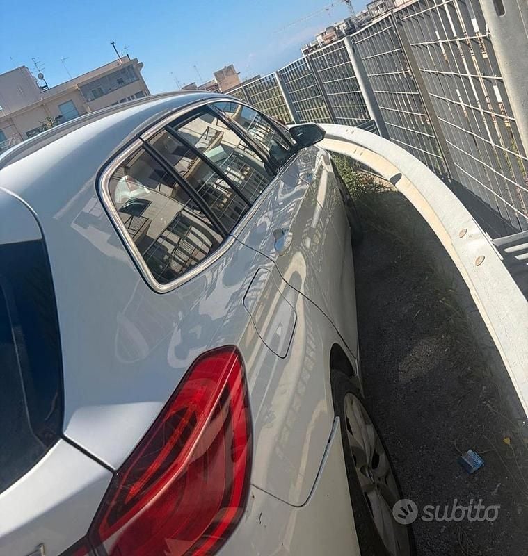 Usata BMW 218 150 CV (110 kW) 2015 Bianco Monovolume