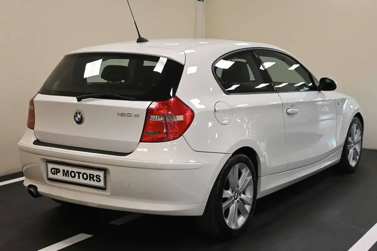 Occasion BMW 120 177 ch (130 kW) 2008 Blanc Citadine